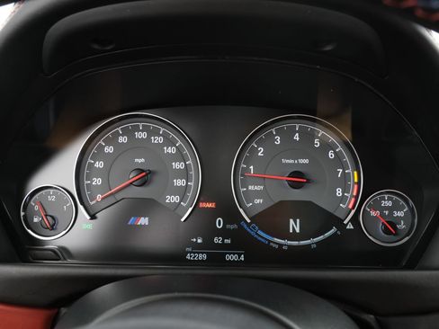 Used 2016 BMW M3 RWD image 16