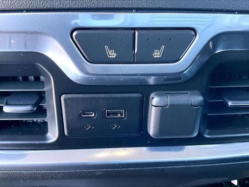 Used 2019 GMC Sierra 1500 SLT image 27