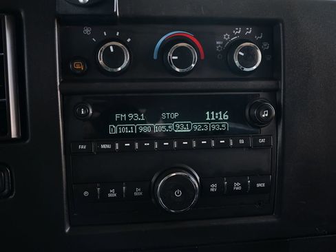 Used 2021 Chevrolet Express 2500 RWD image 26