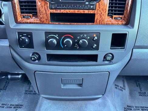 Used 2006 Dodge Ram 2500 Truck SLT AWD/4WD image 31