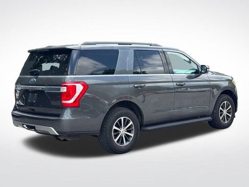 Used 2018 Ford Expedition XLT w/ Equipment Group 201A RWD image 6