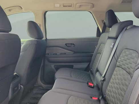 New 2025 Nissan Pathfinder SV image 11