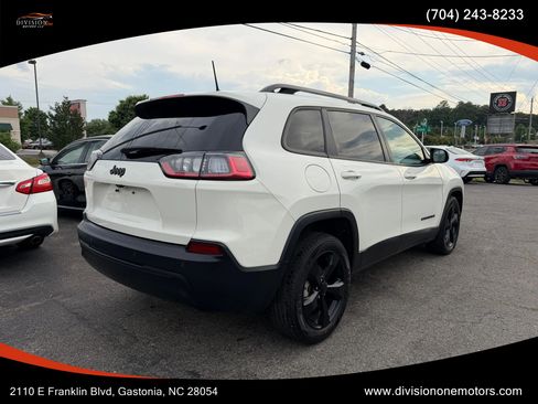 Used 2019 Jeep Cherokee Latitude Plus FWD image 9
