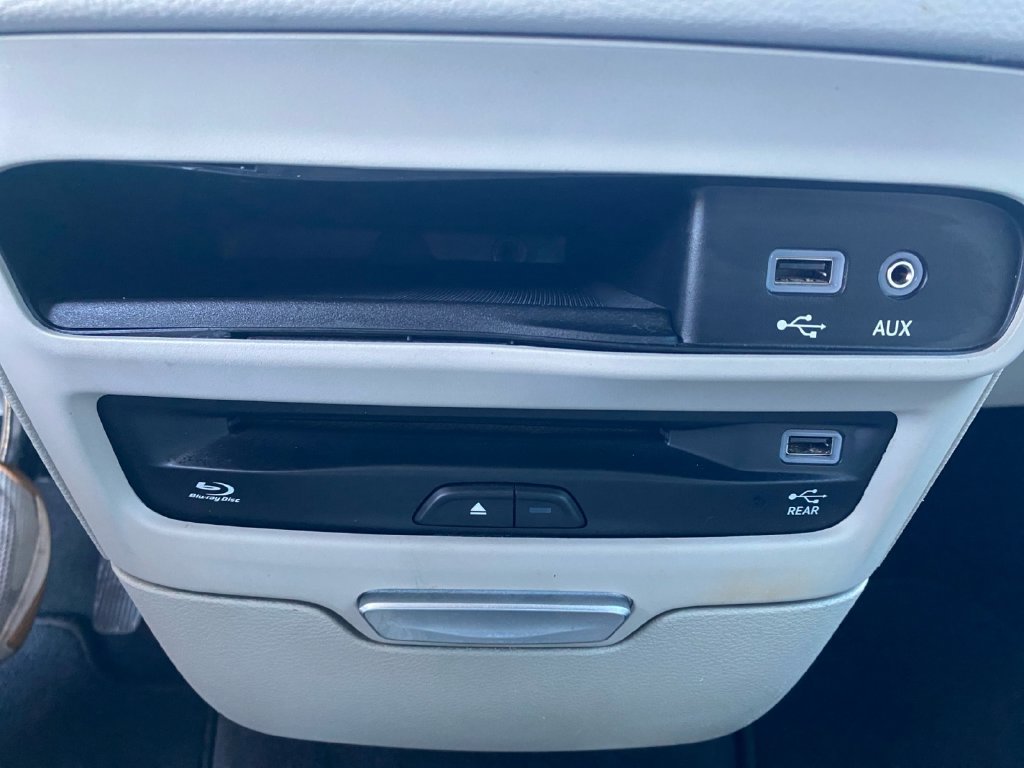 Used 2017 Chrysler Pacifica Touring-L Plus FWD image 21