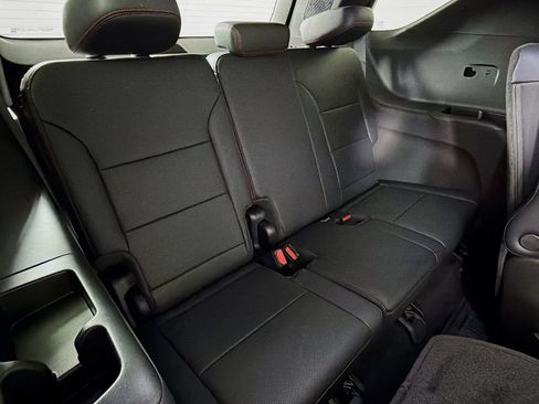 New 2026 Chevrolet Traverse RS w/ LPO, Floor Liner Package AWD/4WD image 23
