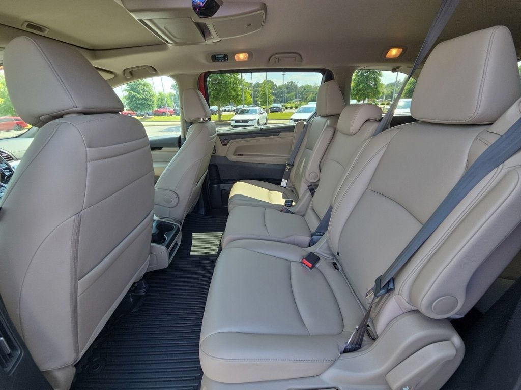 Used 2024 Honda Odyssey Touring image 11