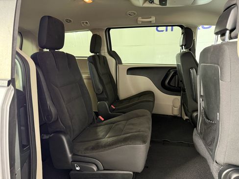 Used 2017 Dodge Grand Caravan SE w/ Power Window Group image 14