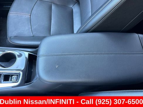 Used 2023 Chevrolet Equinox Premier AWD/4WD image 33