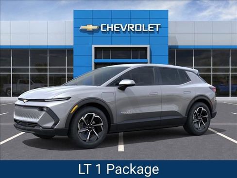 New 2026 Chevrolet Equinox EV LT image 2