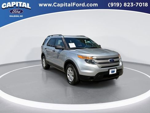Used 2013 Ford Explorer FWD image 2