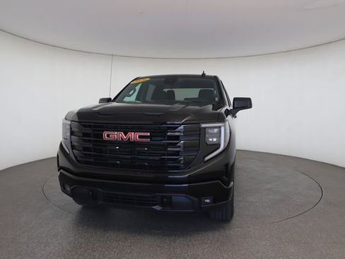 Used 2026 GMC Sierra 1500 Elevation AWD/4WD image 32