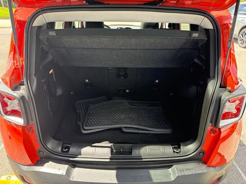 Used 2021 Jeep Renegade Latitude AWD/4WD image 27