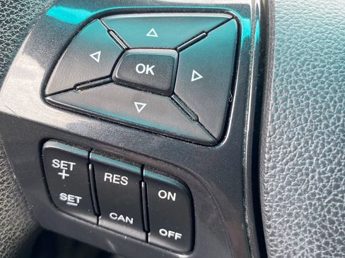 Used 2017 Ford Explorer XLT w/ Equipment Group 201A FWD image 26