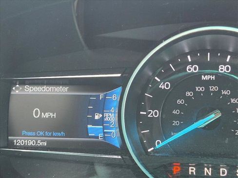 Used 2017 Ford Explorer XLT w/ Equipment Group 202A FWD image 12