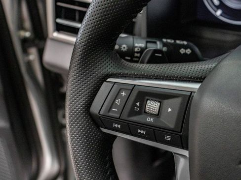 New 2025 Mitsubishi Outlander SE image 9