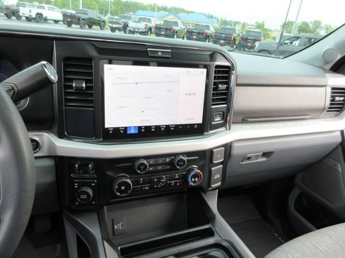 Used 2026 Ford F250 XLT w/ XLT Premium Package AWD/4WD image 34