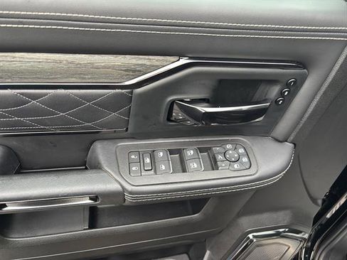 Used 2025 RAM 3500 Limited image 8