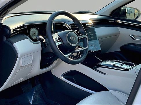 Used 2023 Hyundai Tucson Limited image 18