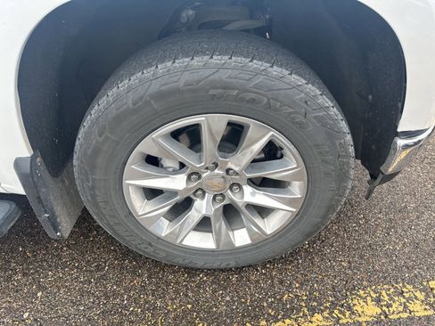 Used 2021 Chevrolet Silverado 1500 LTZ w/ Z71 Off-Road Package image 4