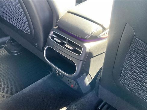 Used 2023 Genesis GV70 2.5T w/ Advanced Package image 34