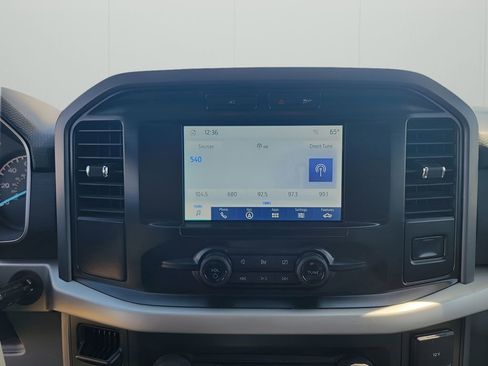 Used 2022 Ford F150 XLT image 22