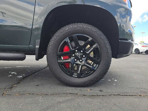 Used 2025 Chevrolet Silverado 1500 Custom Trail Boss w/ Turbomax Blackout Package image 9