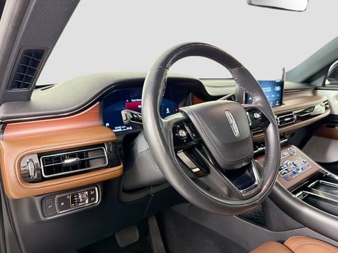 Used 2021 Lincoln Aviator Reserve w/ Equipment Group 202A AWD/4WD image 9