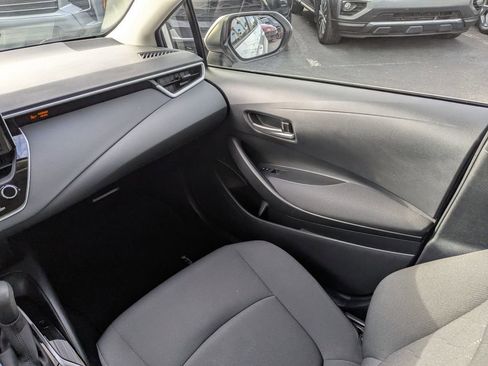 Used 2021 Toyota Corolla LE image 16