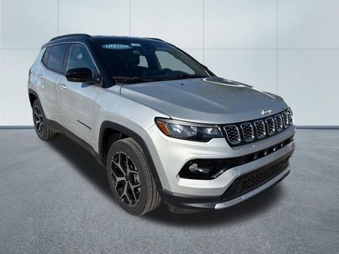 Used 2025 Jeep Compass Limited AWD/4WD image 10