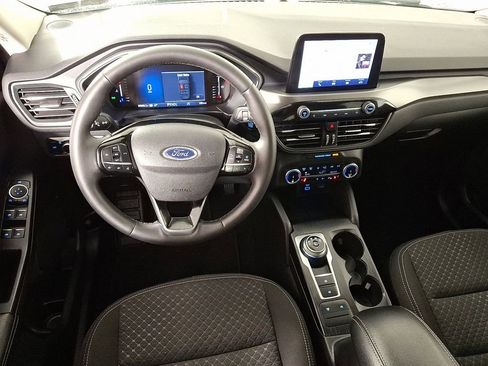 Used 2023 Ford Escape Active AWD/4WD image 2