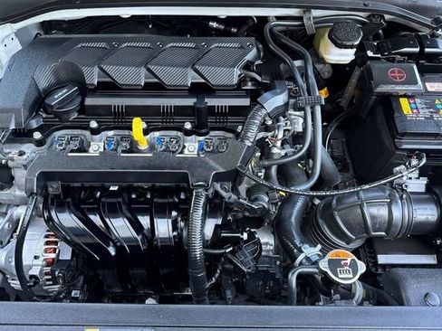 Used 2025 Hyundai Venue SEL FWD image 53