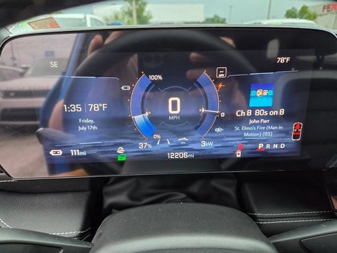 Certified 2024 Chevrolet Blazer EV LT AWD/4WD image 32