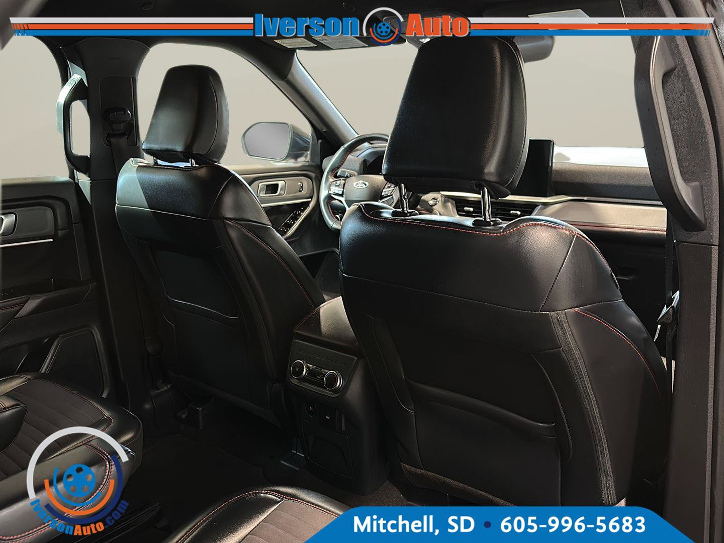 Used 2025 Ford Explorer ST-Line AWD/4WD image 31