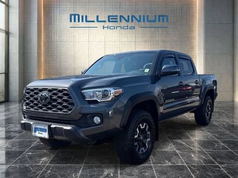 Used 2022 Toyota Tacoma TRD Off-Road AWD/4WD image 1