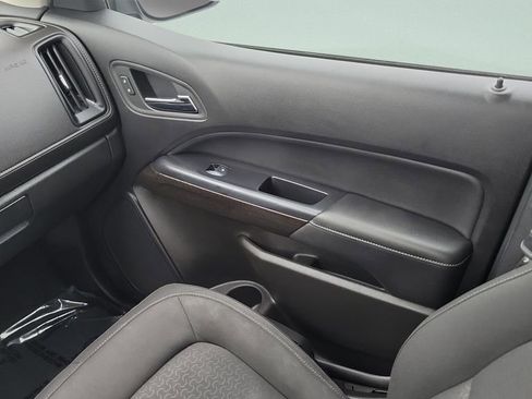 Used 2020 GMC Canyon SLE w/ Elevation Edition AWD/4WD image 13