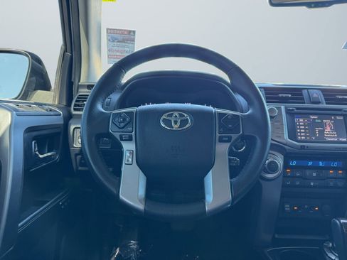 Used 2018 Toyota 4Runner Limited image 11