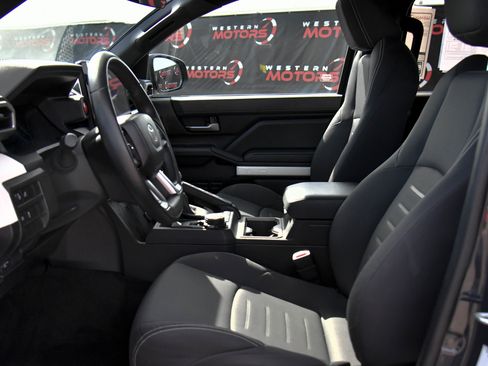 Used 2024 Toyota Tacoma TRD Sport image 17