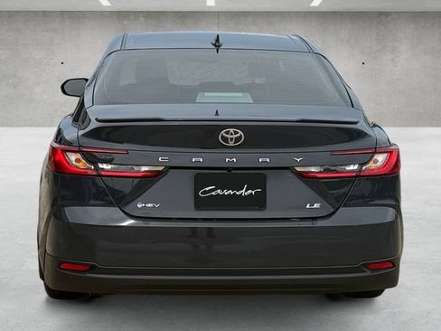 Used 2025 Toyota Camry LE w/ Convenience Package FWD image 16