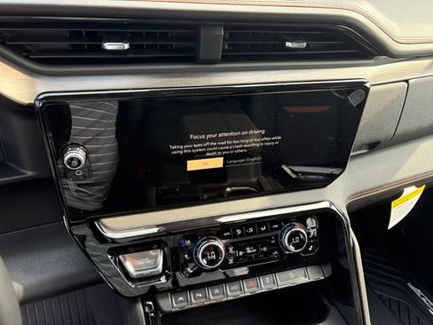 New 2026 GMC Sierra 1500 AT4 w/ LPO, Black Badging Package AWD/4WD image 18