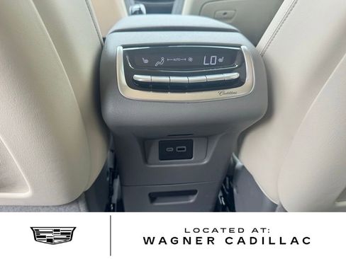 Used 2024 Cadillac XT6 Premium Luxury w/ Technology Package image 19