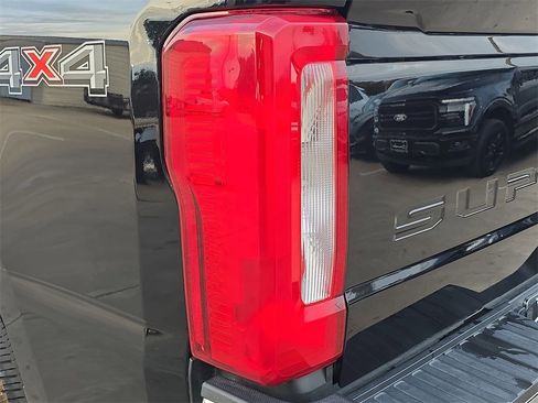 Used 2025 Ford F250 XLT image 27