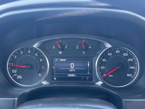 Used 2023 GMC Acadia SLE w/ Driver Convenience Package image 24