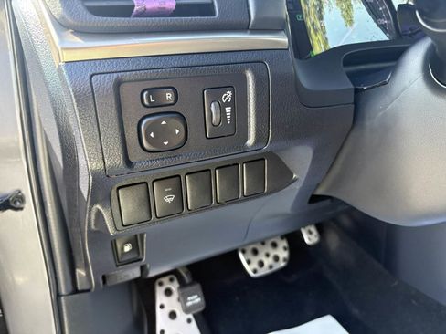 Used 2015 Lexus CT 200h image 27