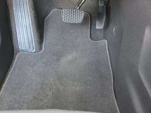 Used 2020 Chevrolet Equinox LT FWD image 16