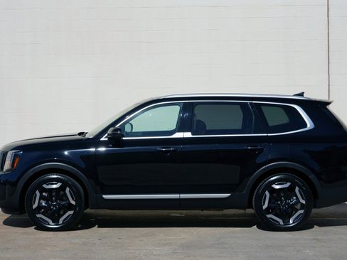 Used 2025 Kia Telluride S image 49