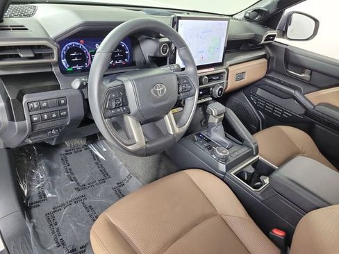 Used 2026 Toyota 4Runner Limited AWD/4WD image 18