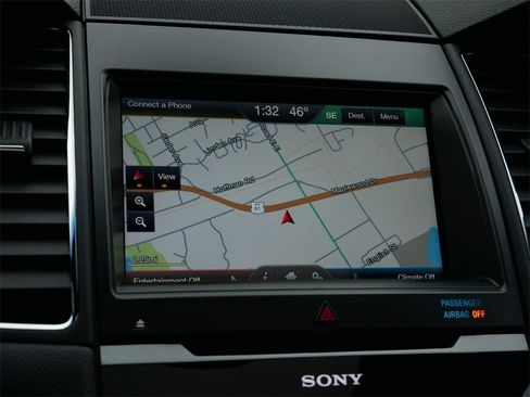 Used 2015 Ford Taurus SHO w/ Equipment Group 401A image 22