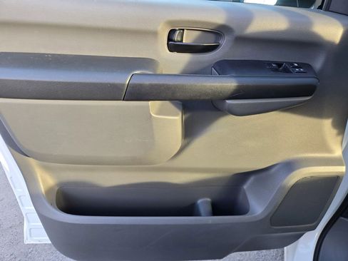 Used 2017 Nissan NV 3500 SV w/ SV Technology Package image 9