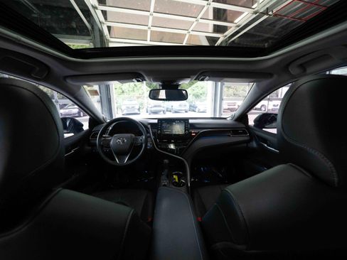 Used 2022 Toyota Camry XSE w/ Navigation Upgrade Package FWD image 19