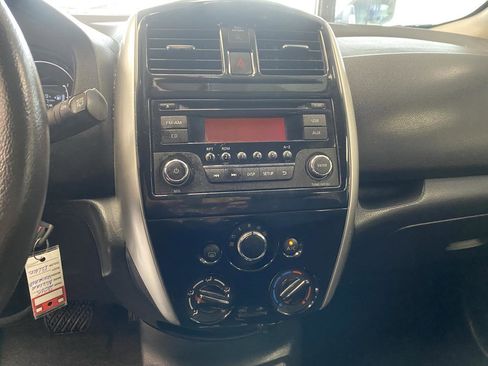 Used 2015 Nissan Versa Note SV image 18